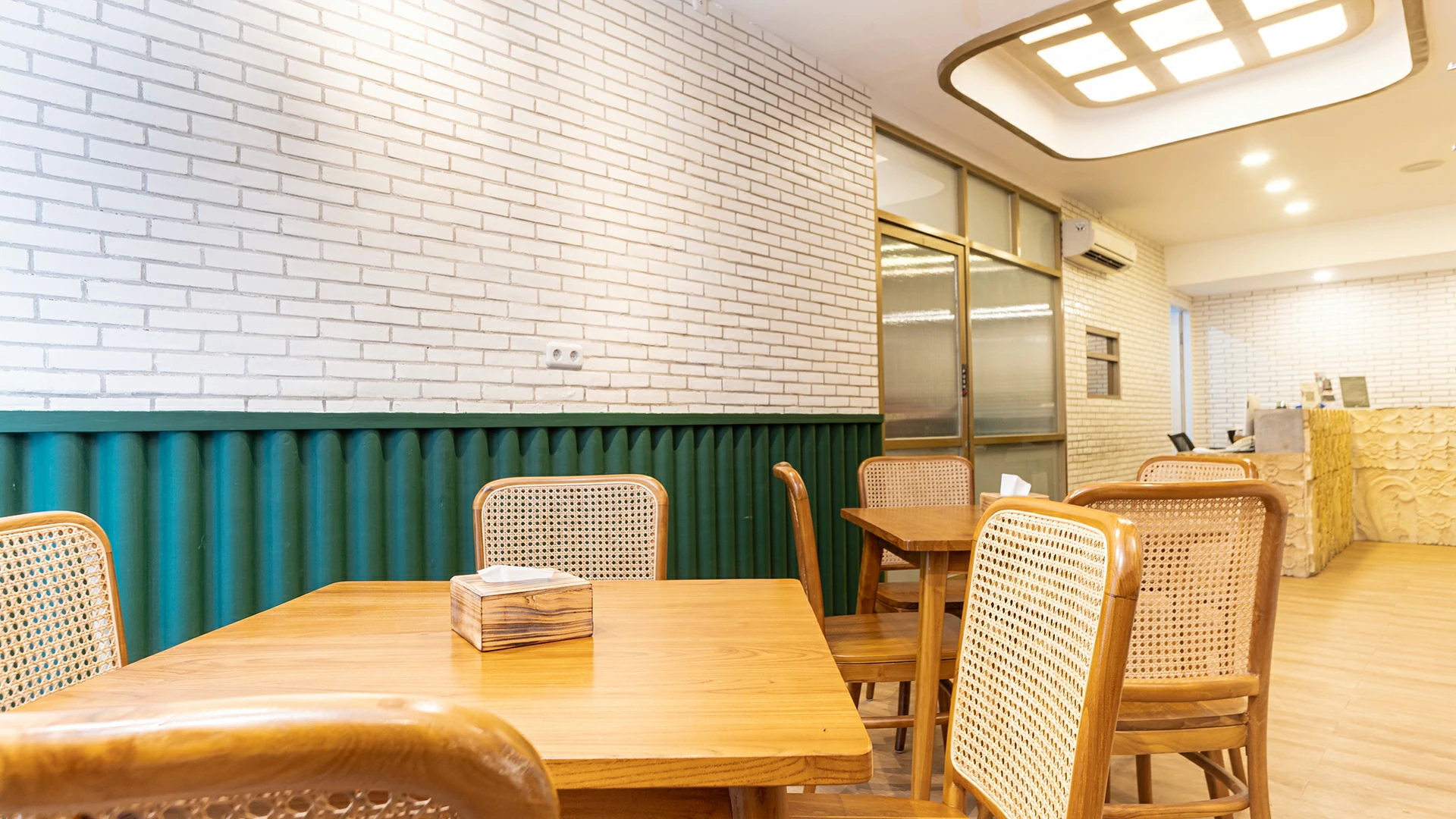 Gallery Briggs Inn Surabaya 021