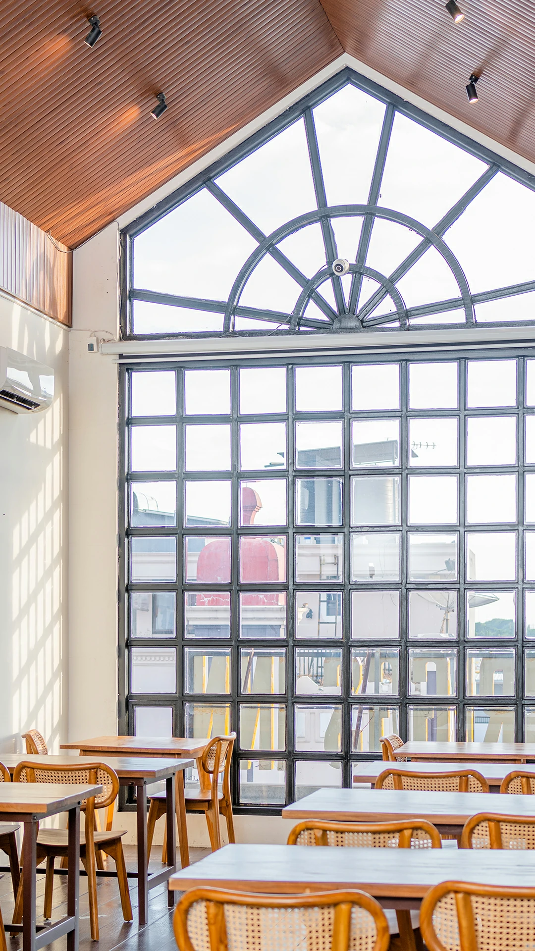 Gallery Briggs Inn Surabaya 022
